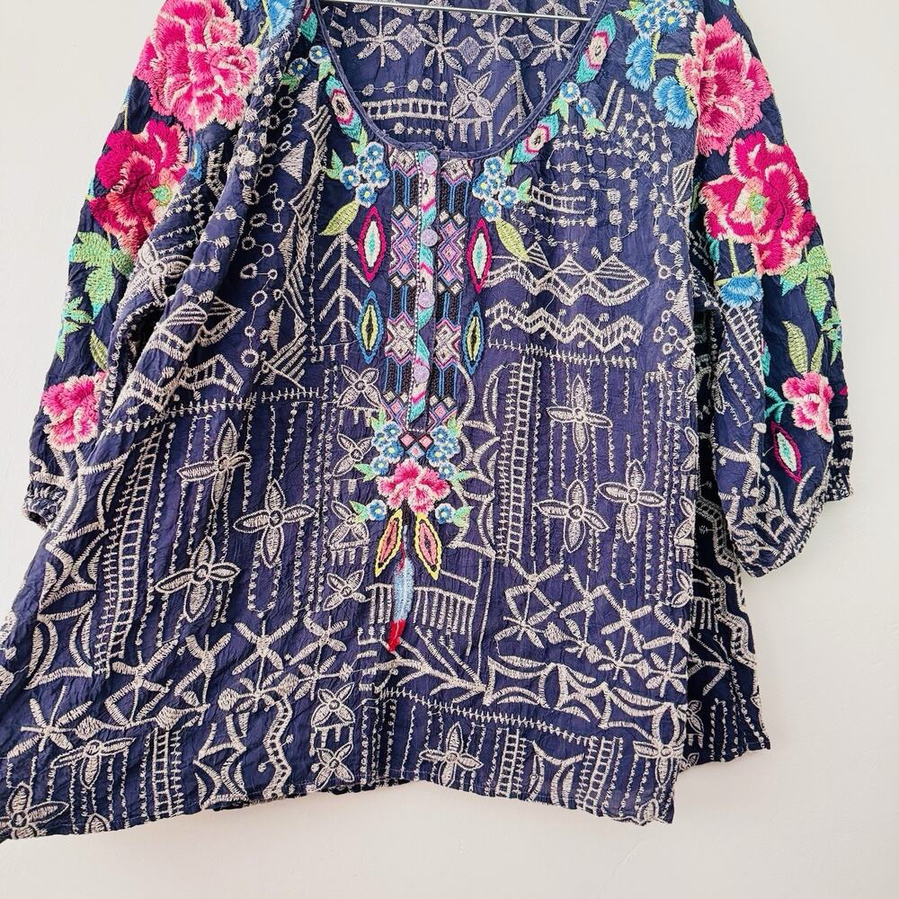 Johnny Was "Trista" Embroidered Blouse Navy And Pink Women’s Size L - Picture 3 of 9